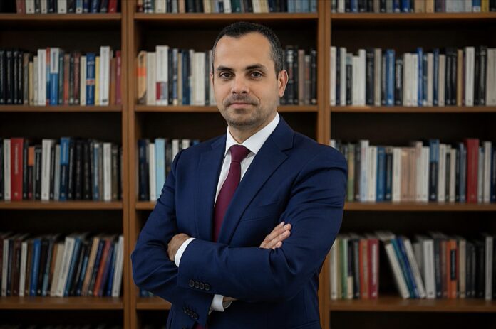 Bruno Favarelli defende que a comunicação visual profissional deve ser uma aliada de outras estratégias para o fortalecimento de pequenos e médios negócios.