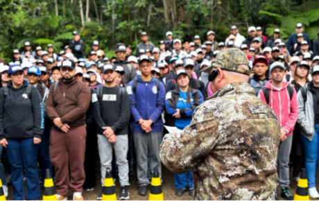 CEAB oferece treinamento com práticas de sobrevivência em selva.
