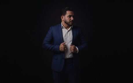 Lucas Vinícius Ferreira Pontes, fundador da AutoCred Nacional, que atua com consórcios e cartas de crédito para veículos.