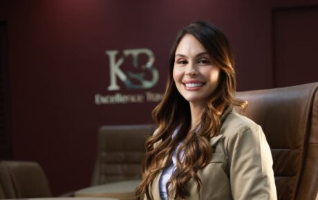 Katherine Bebber, Proprietária da KB Excellence Travel, afirma que, em 2027, o viajante vai chegar muito mais informado para escolher seu destino.