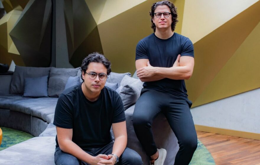 Cofundadores Rafael Fonseca (à direita) e Pedro Vinicius (à esquerda).