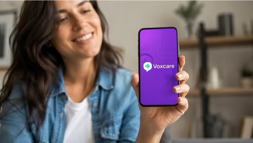 Sonia Cardoso, CEO da Voxcare, destaca que afastamentos longos começam com atestados curtos, faltas repetidas e numa queda de rendimento que ninguém conecta.